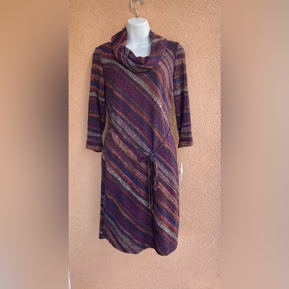 Studio One Berry/ Blue Stretch Dress - Size 6 Petite